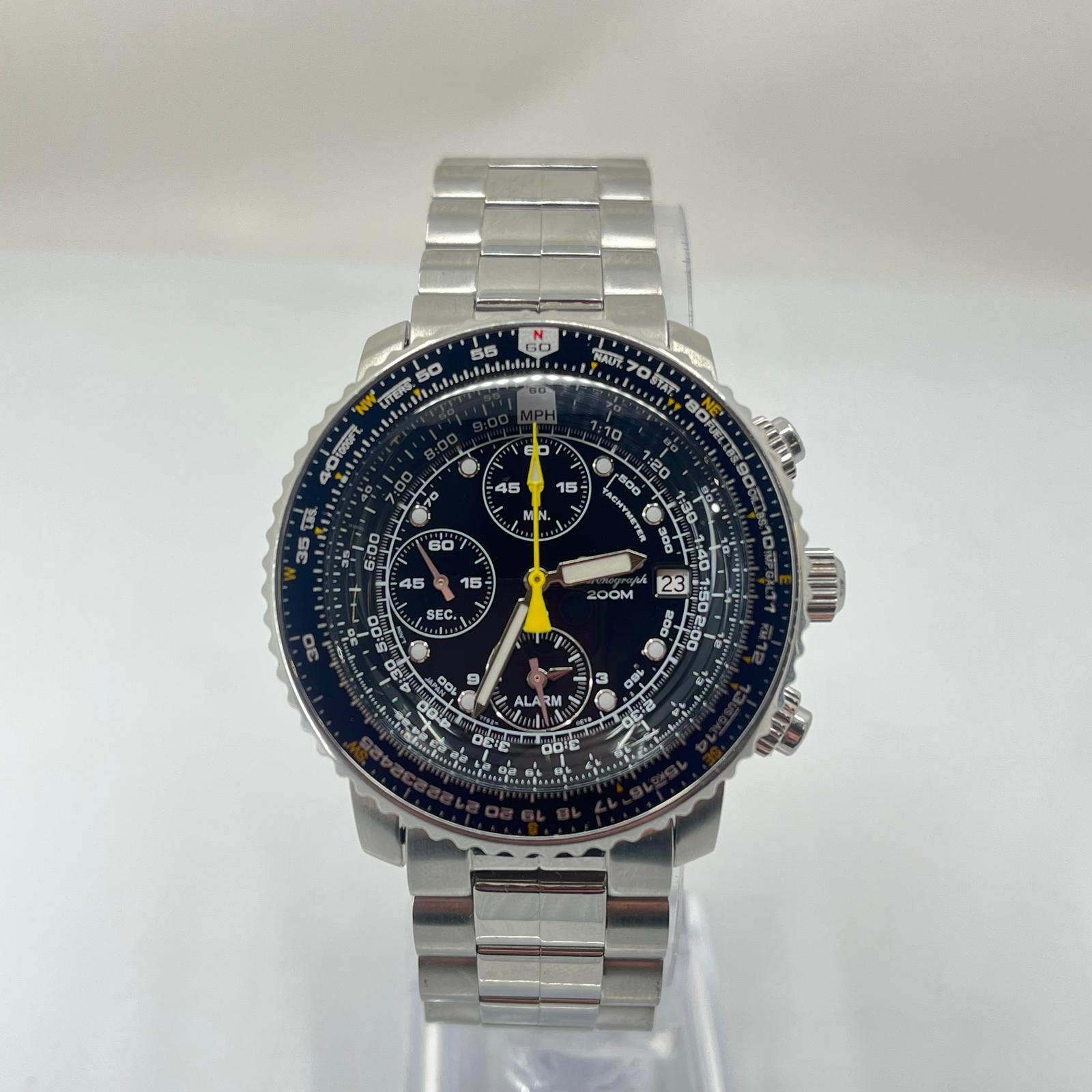 SEIKO Pilot s Flight Quartz Chronograph SNA411P1 Bezel House