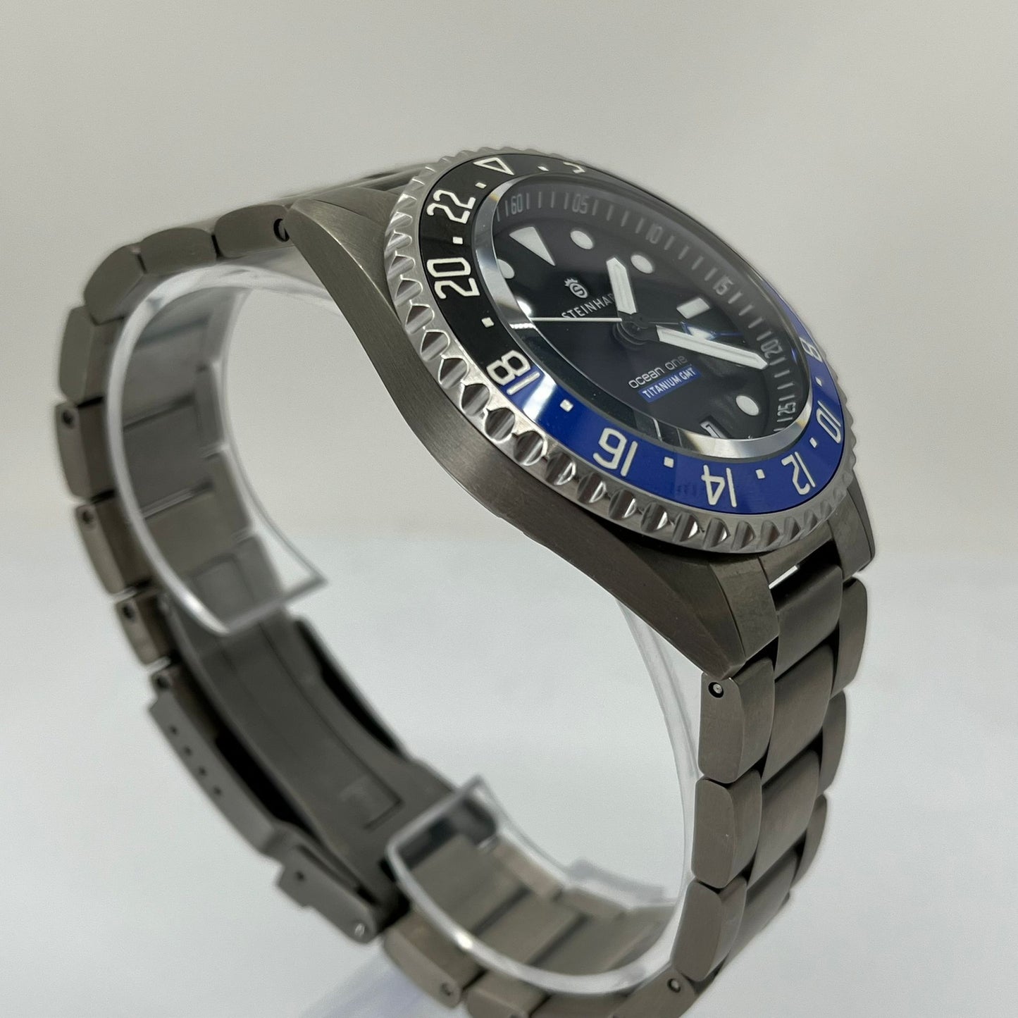 Steinhart Ocean One Titanium GMT (103-0662)